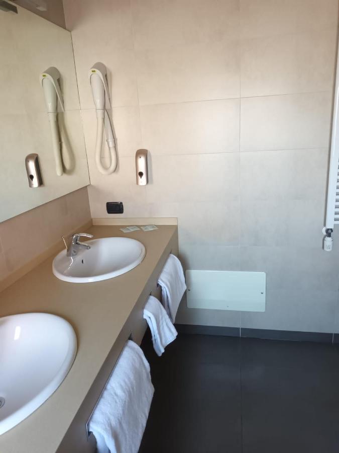 Luxury Rooms Padova Station ภายนอก รูปภาพ