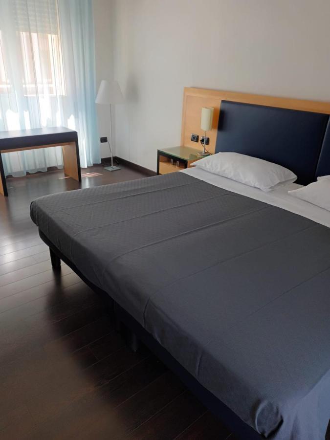 Luxury Rooms Padova Station ภายนอก รูปภาพ